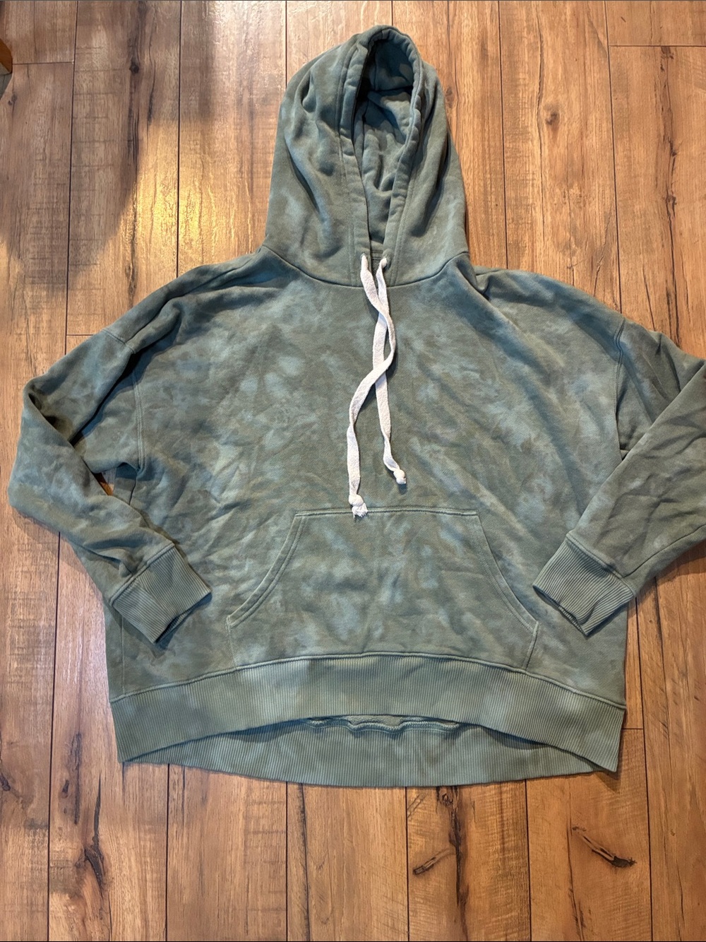 aerie Sage Green Tie-Dye Hooded Pullover Sweatshirt